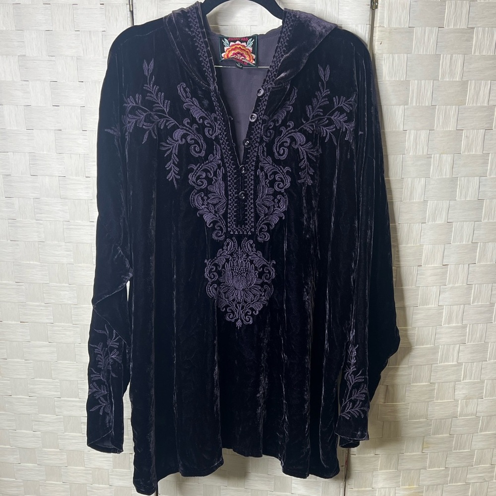 Johnny Was Black Velvet Embroidered Blouse – Size XL